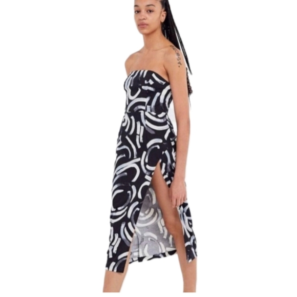 Urban Outfitters Dresses & Skirts - Urban Outfitters Linen Blend Strapless Dress